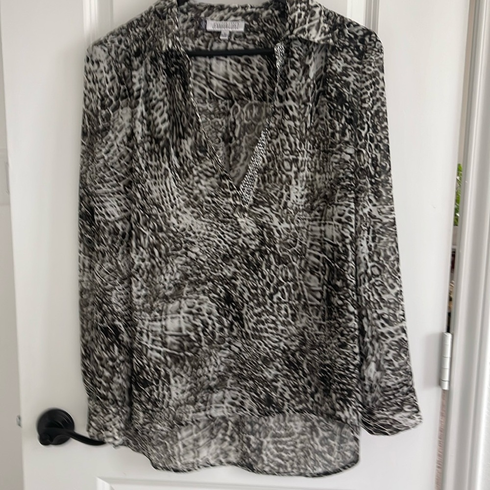 Long sleeve animal print  Jennifer Lopez shirt